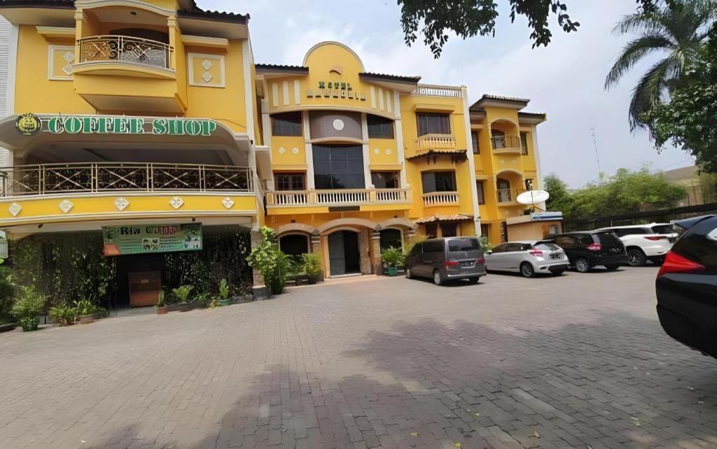 Mahadria Hotel Serang Zewnętrze zdjęcie