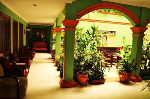Mahadria Hotel Serang Zewnętrze zdjęcie