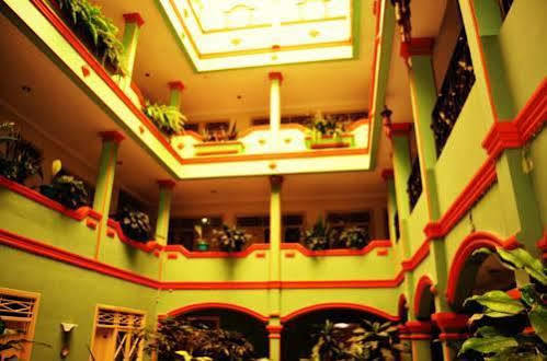 Mahadria Hotel Serang Zewnętrze zdjęcie